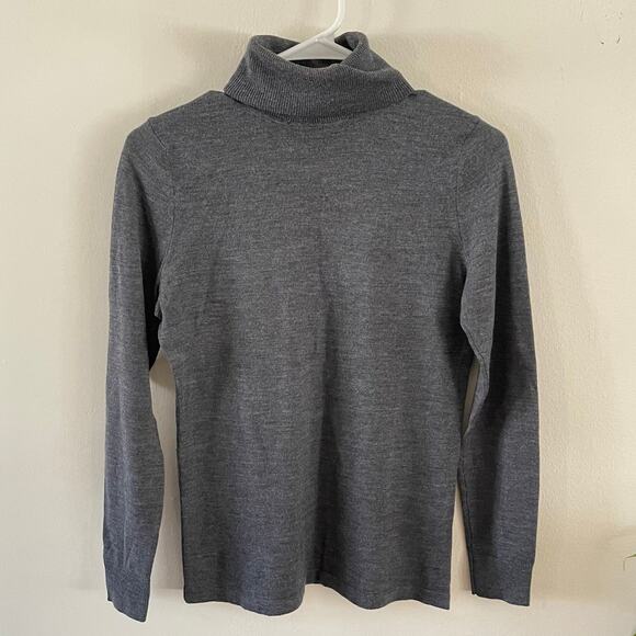 Lord & Taylor Merino Wool Turtleneck Sweater Women XS Gray Classic Knit - Flawed - Picture 1 of 8